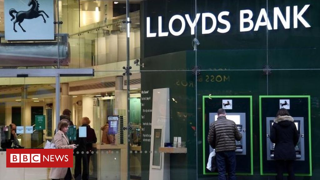Lloyds’ blunder leads to customer payments