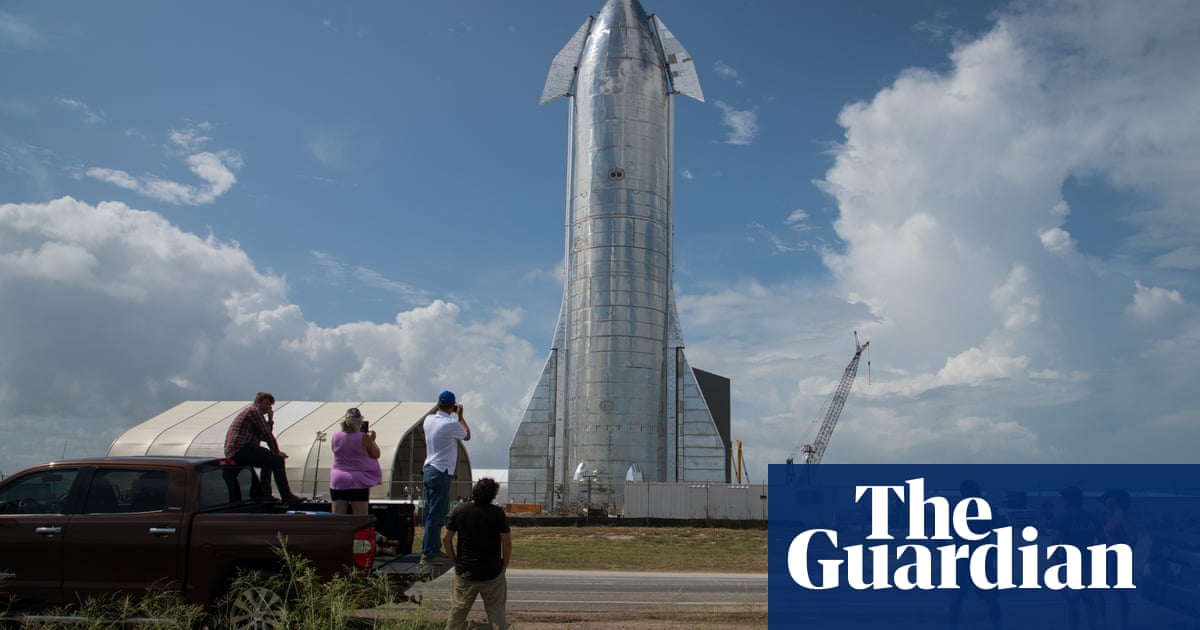 Elon Musk unveils Starship designed to take crew on round-trips to Mars