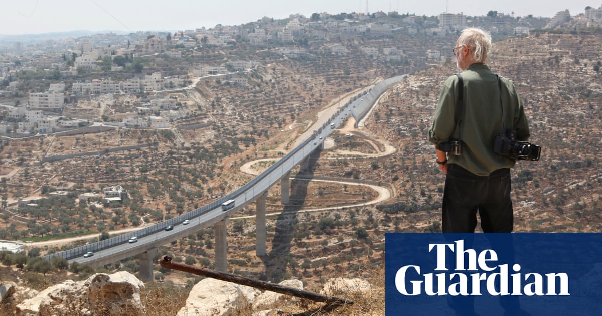 Barriers, barbed wire and borders in the head: Josef Koudelka’s Holy Land