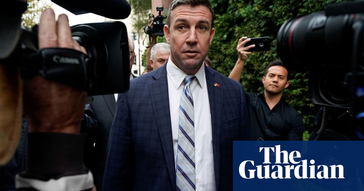 Duncan Hunter: California Republican officially resigns after pleading guilty to corruption